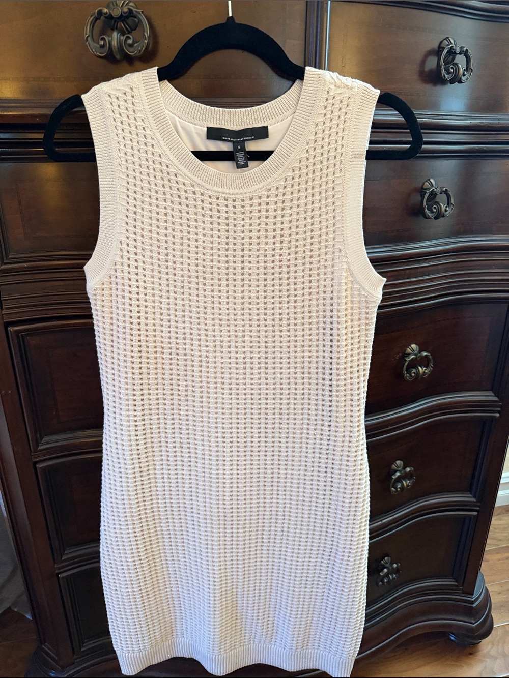 White House Black Market Sleeveless Cream Knit Shift Dress